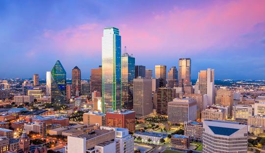 Dallas: Geography, Skyline, and Architectural Heritage