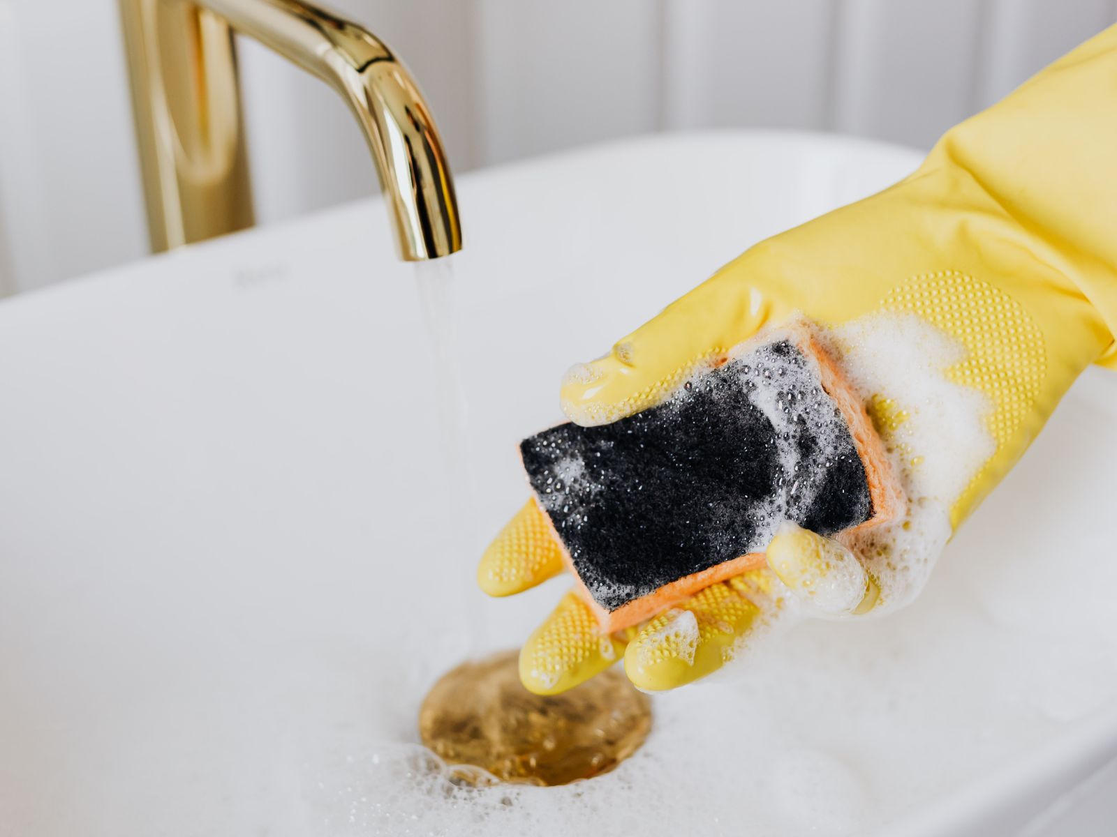 Move-In/Move-Out Cleaning: Make-Ready Solutions for Homes